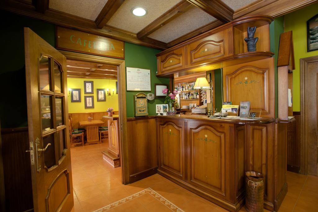 Hotel Avenida Benasque Luaran gambar